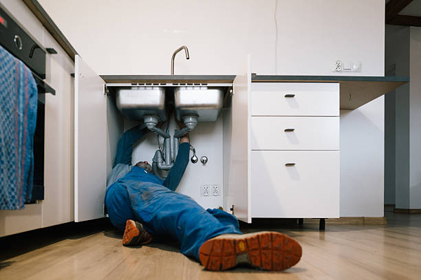Professional Leak Detection technician working in Georgetown, TX